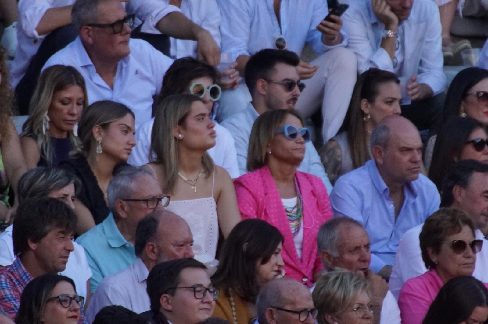 Así ha vivido la afición de La Glorieta el primer cartel de figuras de la feria: imágenes del ambiente en los tendidos y en el patio de cuadrillas