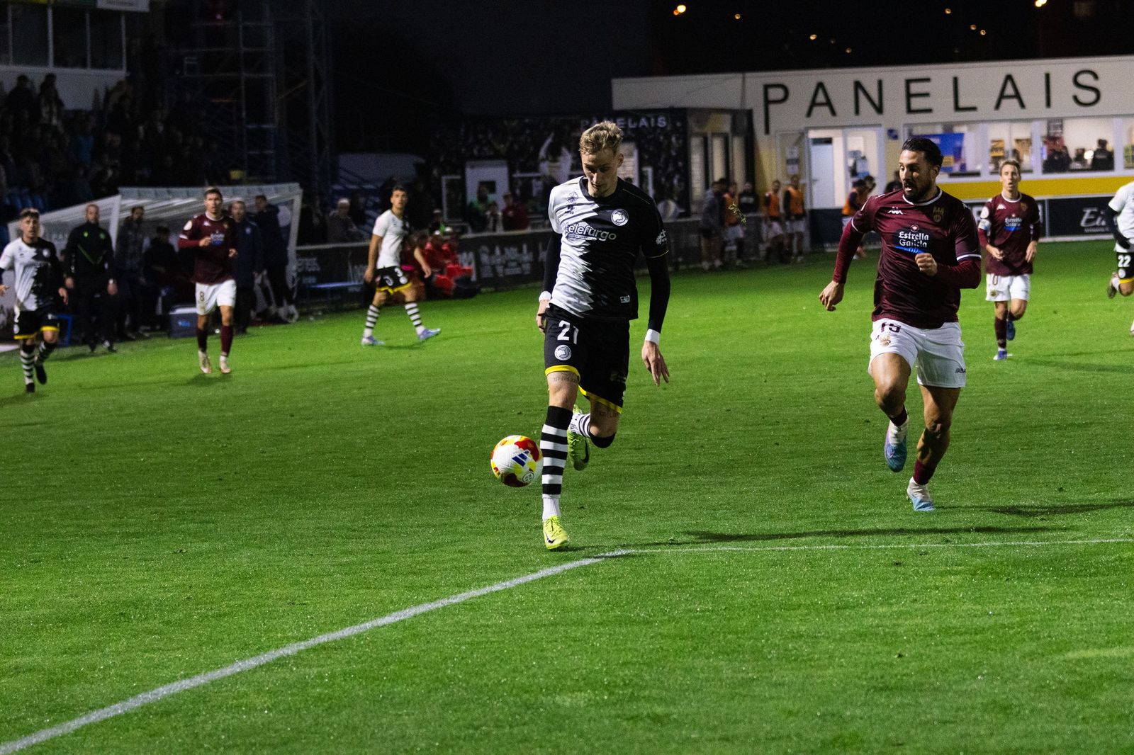 Partido entre Unionistas y Pontevedra en el Reina Sofía
