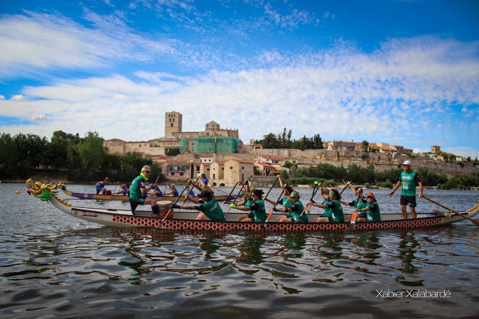 foto equipo barco dragón  (1)