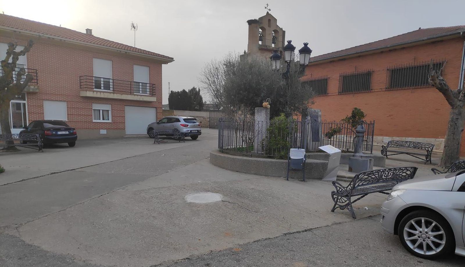 Plaza de Roales del Pan. Archivo