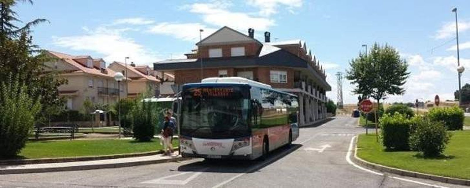 Autobús entre Salamanca y Villares . Archivo