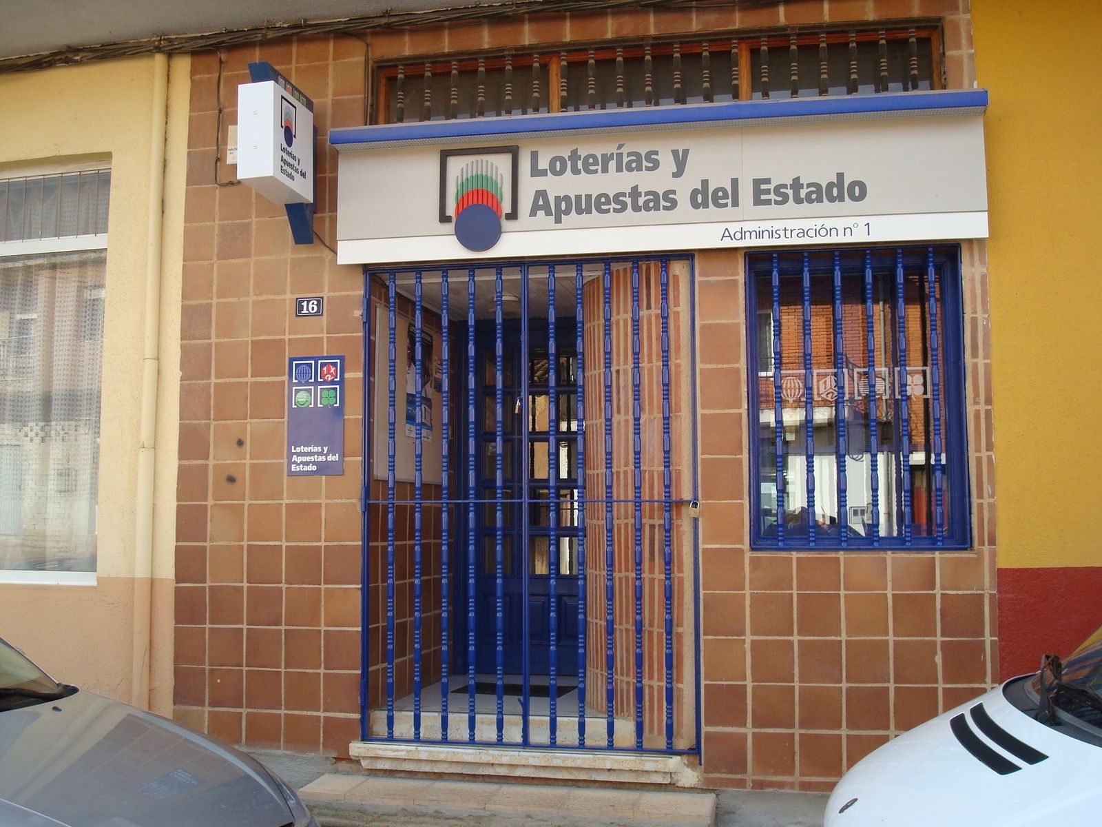 La administración de lotería de Santibáñez en la que se ha vendido el premio