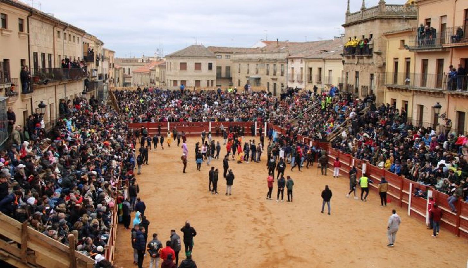 Encierro urbano en el sábado de Carnaval de Ciudad Rodrigo