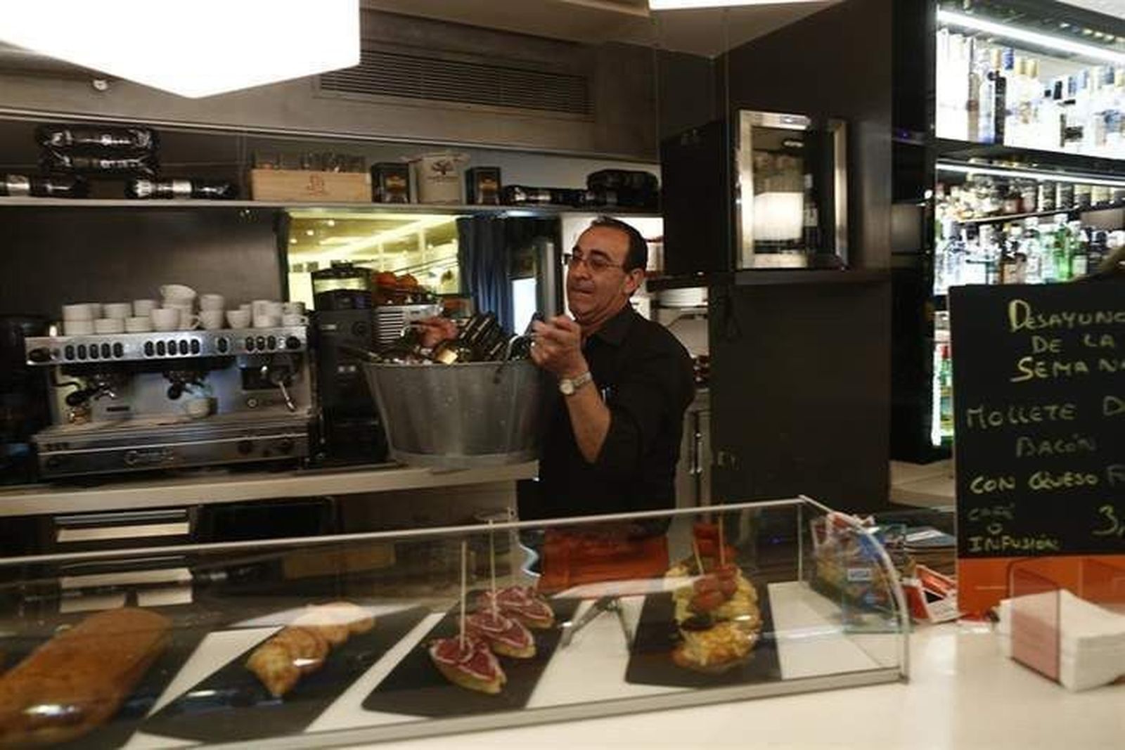 Uno de cada cuatro autónomos lleva al frente de su negocio más de quince años