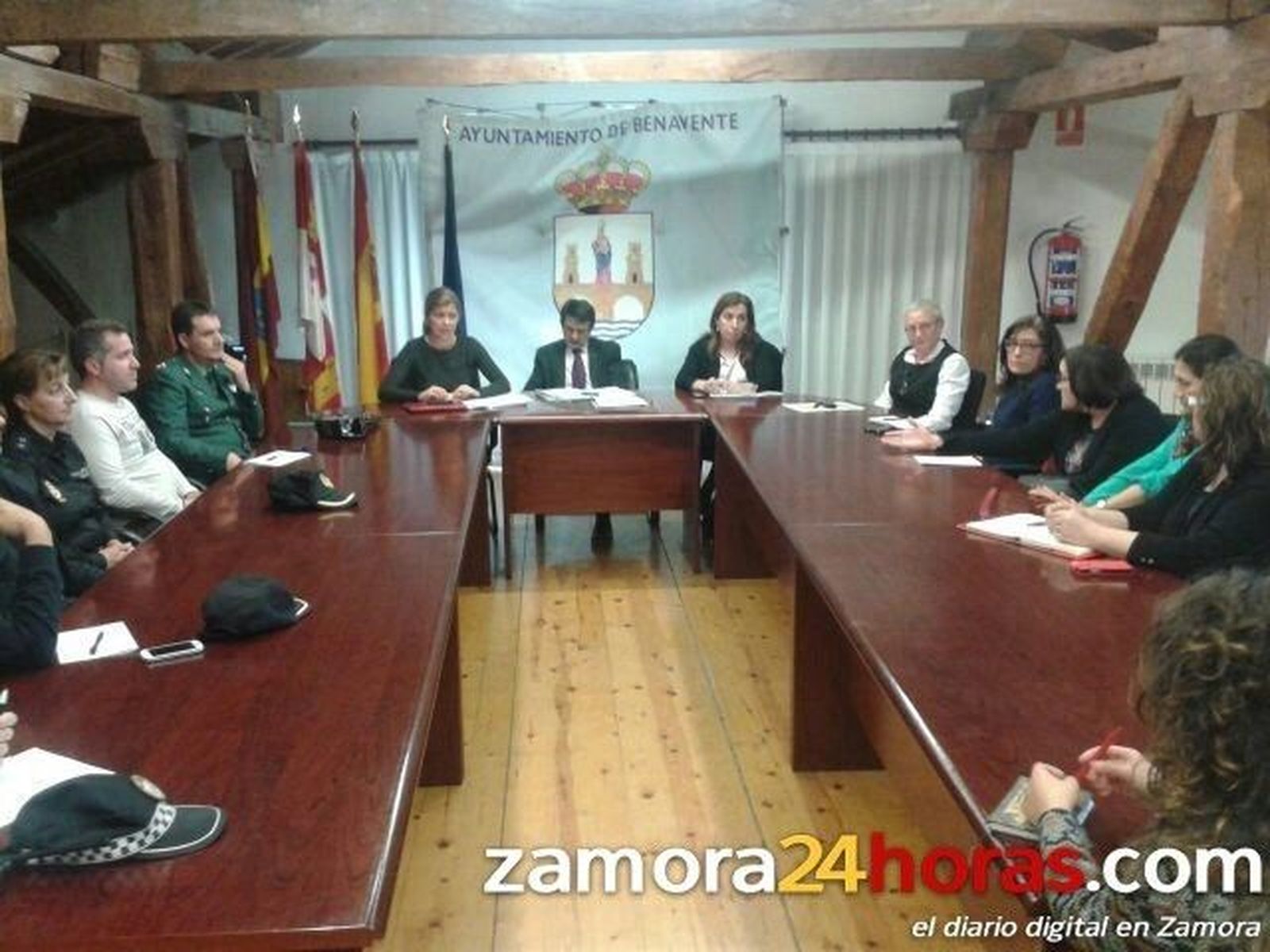 Subdelegada y asociaciones de mujeres de Benavente