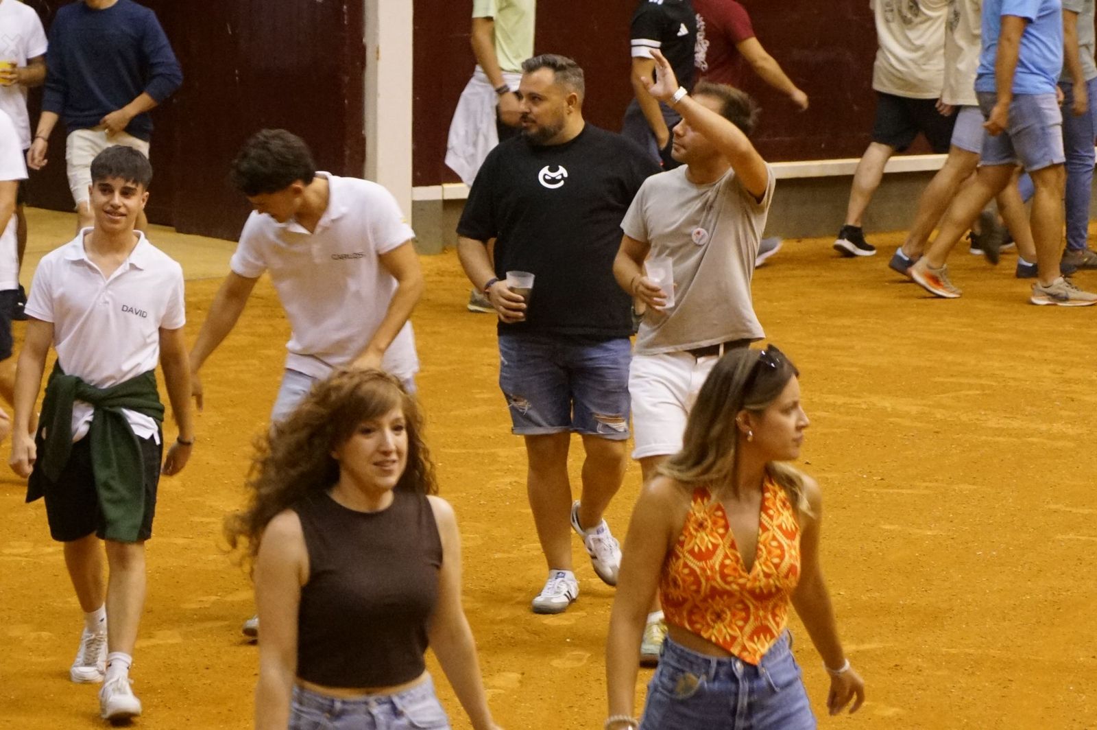 Multitudinario encierro nocturno en Alba de Tormes