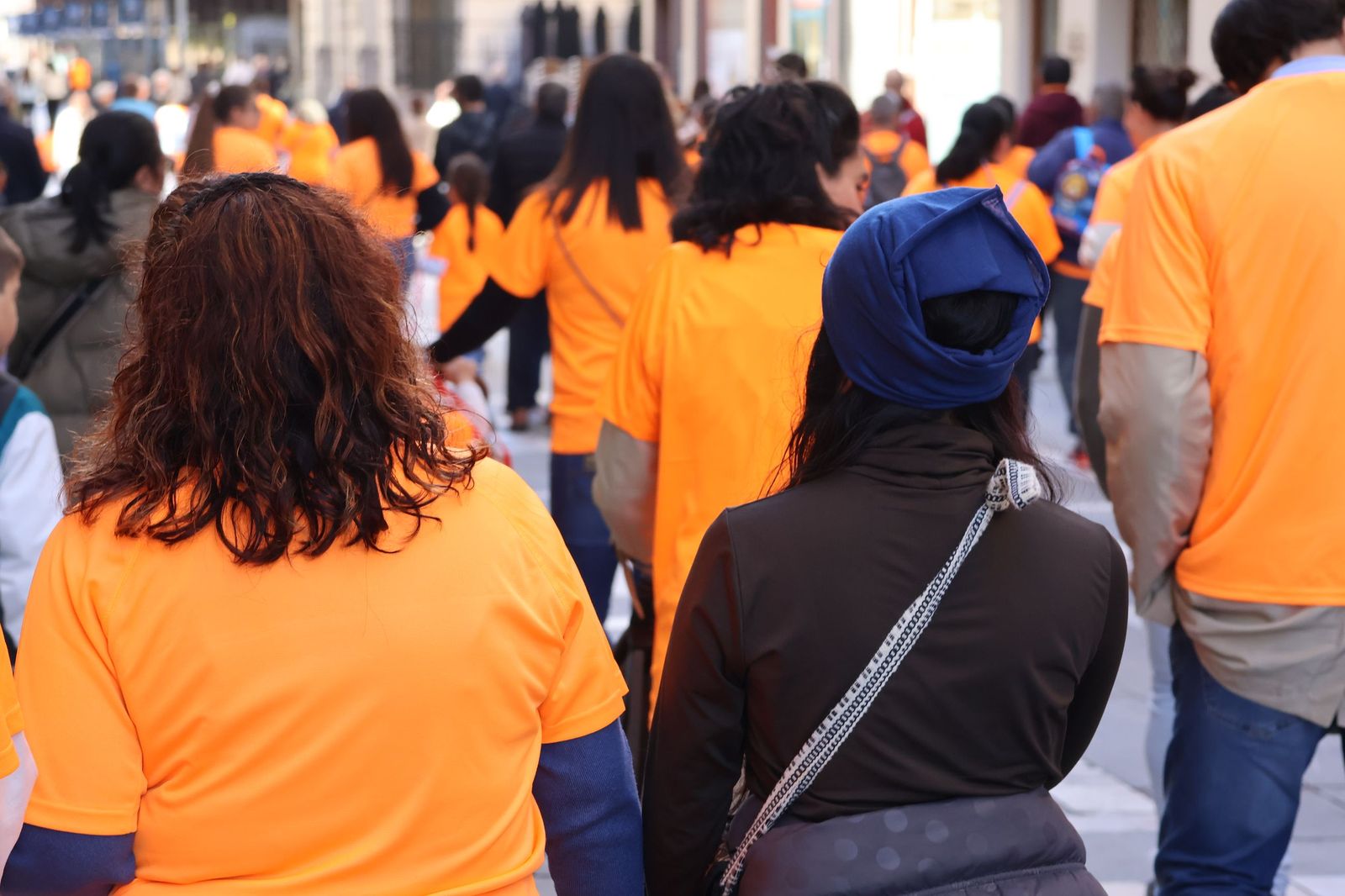 GALERÍA | El centro de Zamora se tiñe de naranja para visibilizar el TDAH
