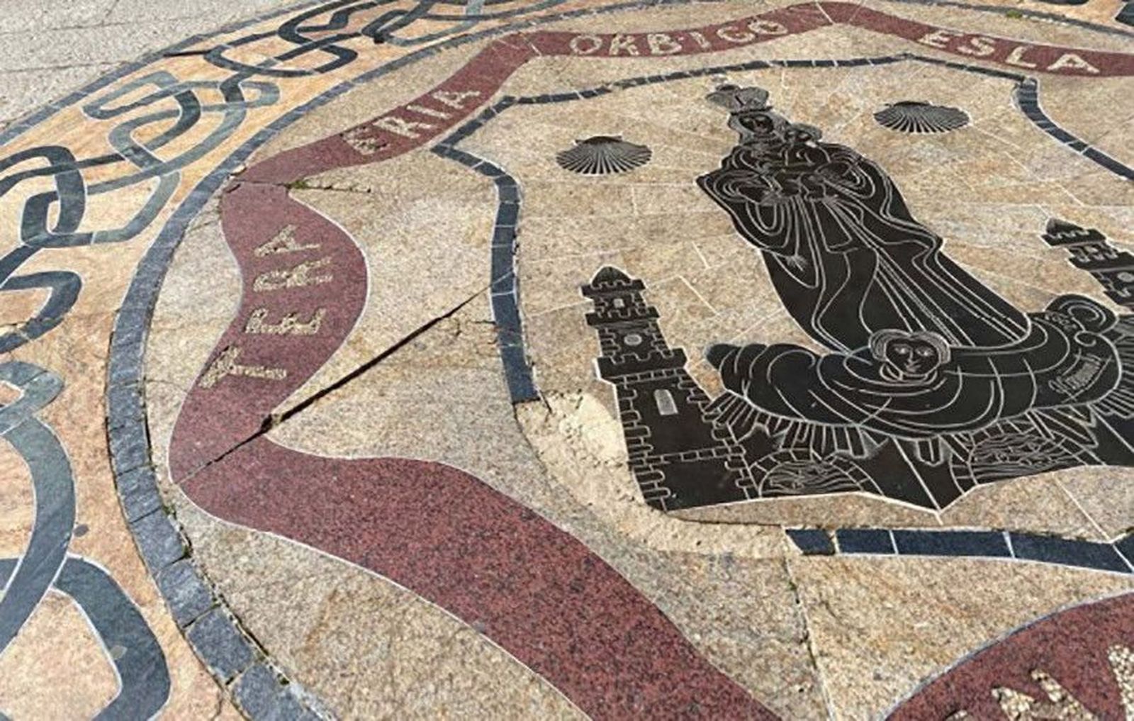 El PP de Benavente presenta una moción para la reparación del mosaico central y el adoquinado de la Plaza Mayor y el equipo de Gobierna la considera "innecesaria"