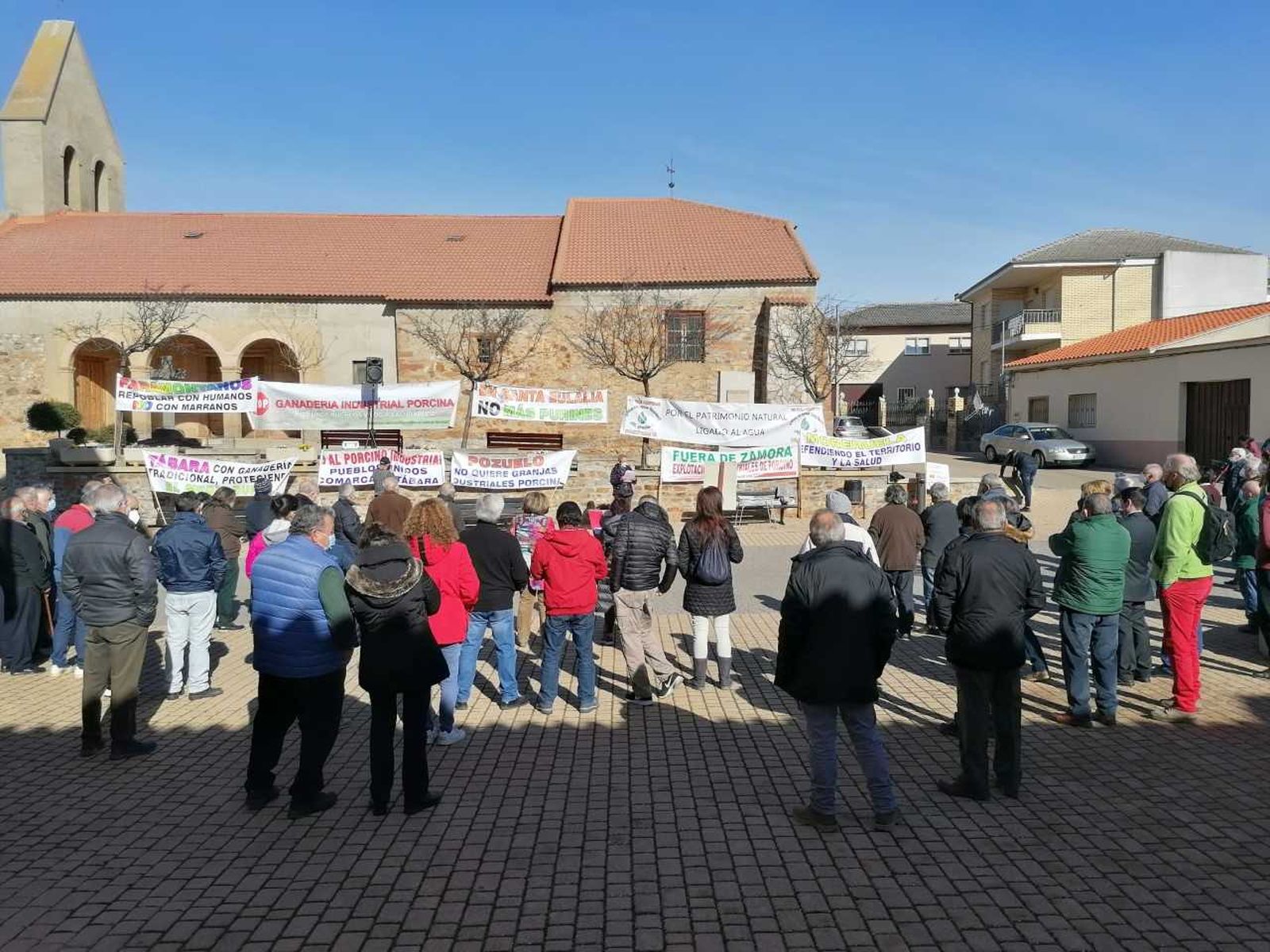 Los vecinos de Faramontanos de Tábara vuelven a la calle para protestar contra las macrogranjas