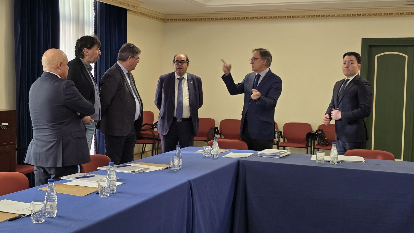 El alcalde de Salamanca, Carlos García Carbayo, preside la reunión del Consejo del Diálogo Social de la Ciudad de Salamanca