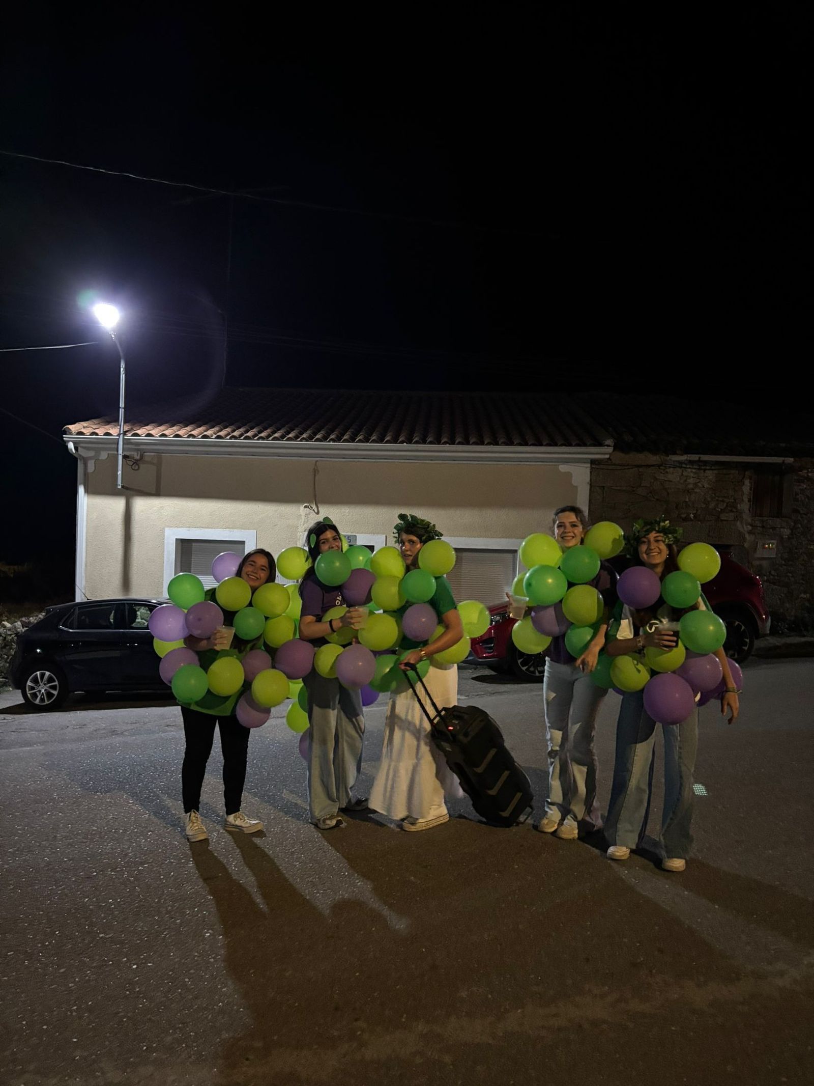 Desfile de peñas en Masueco 2025