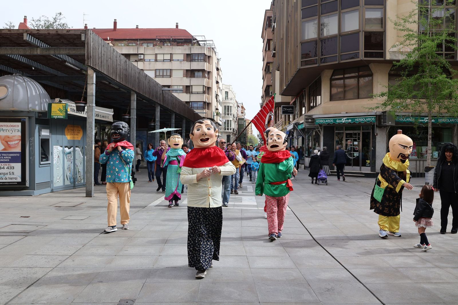 GALERÍA | Marcha solidaria para celebrar el día del autismo en Zamora