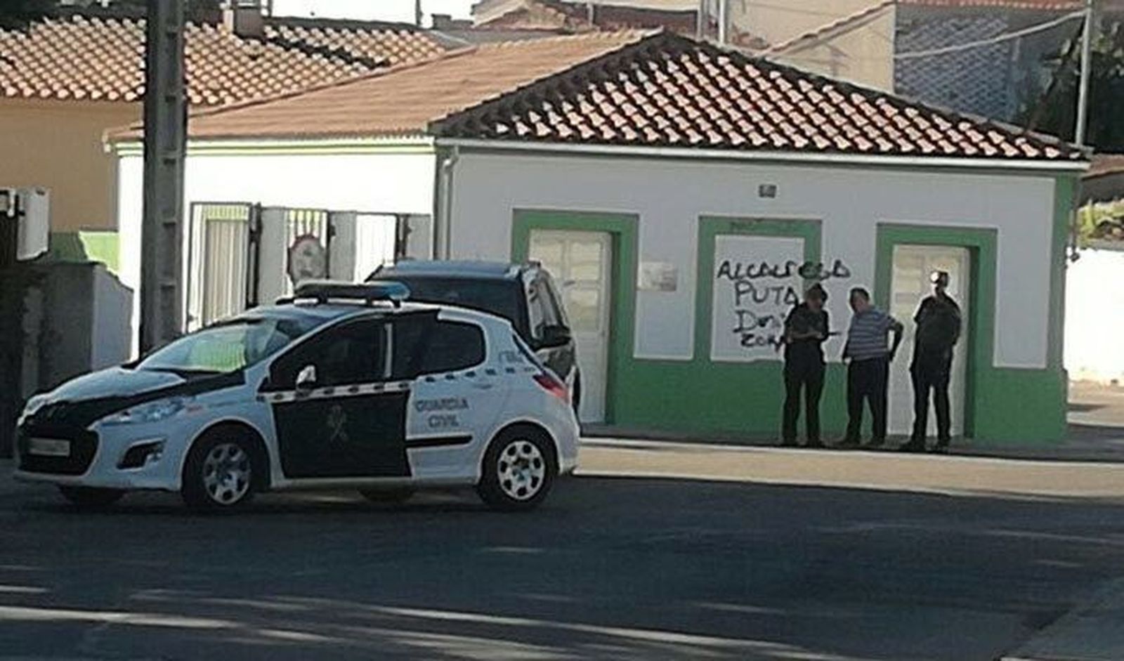 Aparecen pintadas vejatorias y machistas en la guardería de Villaralbo contra la alcaldesa
