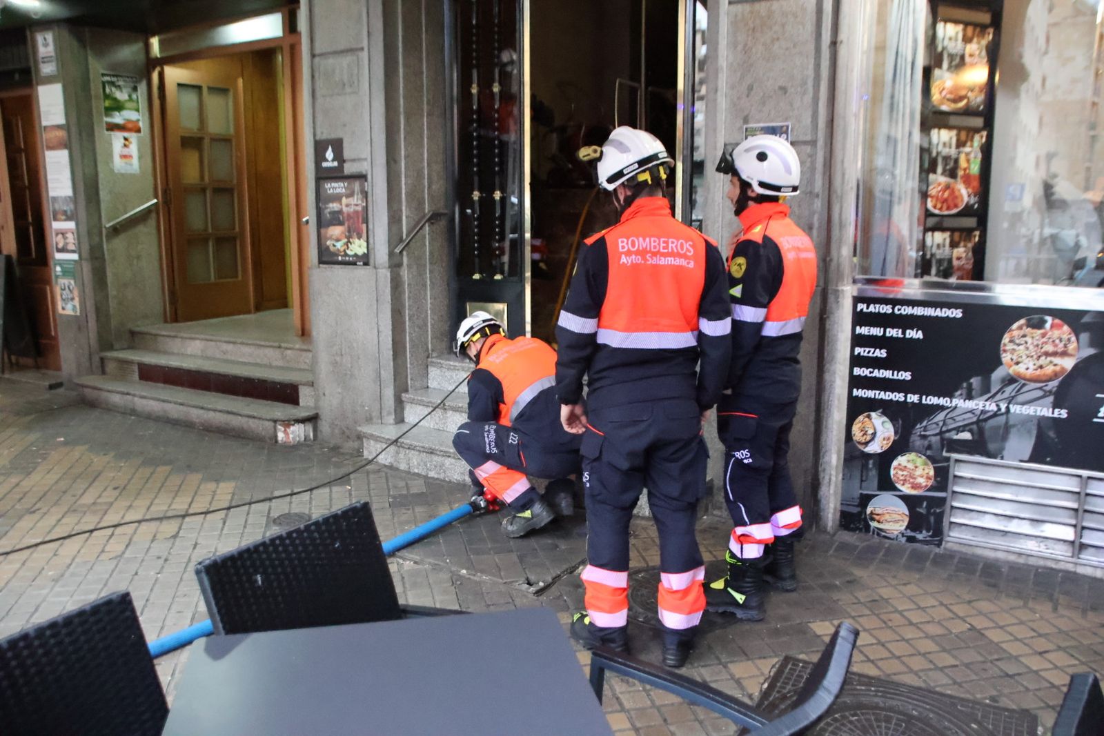Bomberos en Gran Vía 47