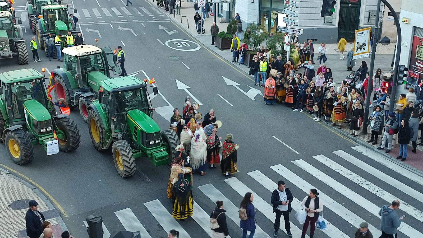 Las águedas animan a los agricultores