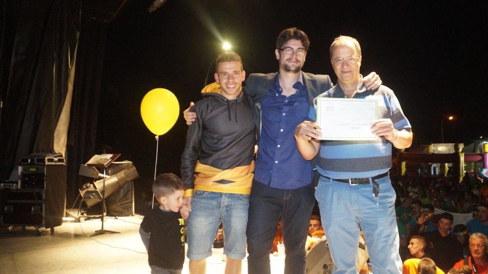 Chupinazo de fiestas en El Encinar