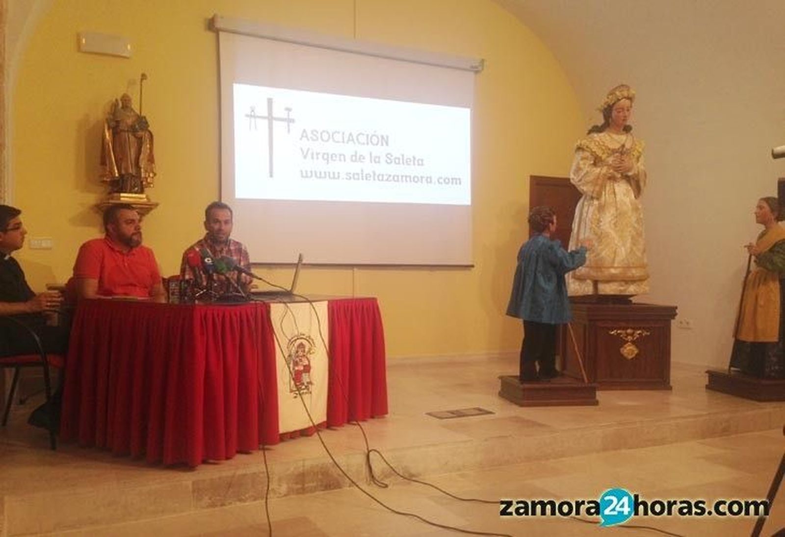 La Virgen de la Saleta luce todo su esplendor tras ser restaurada