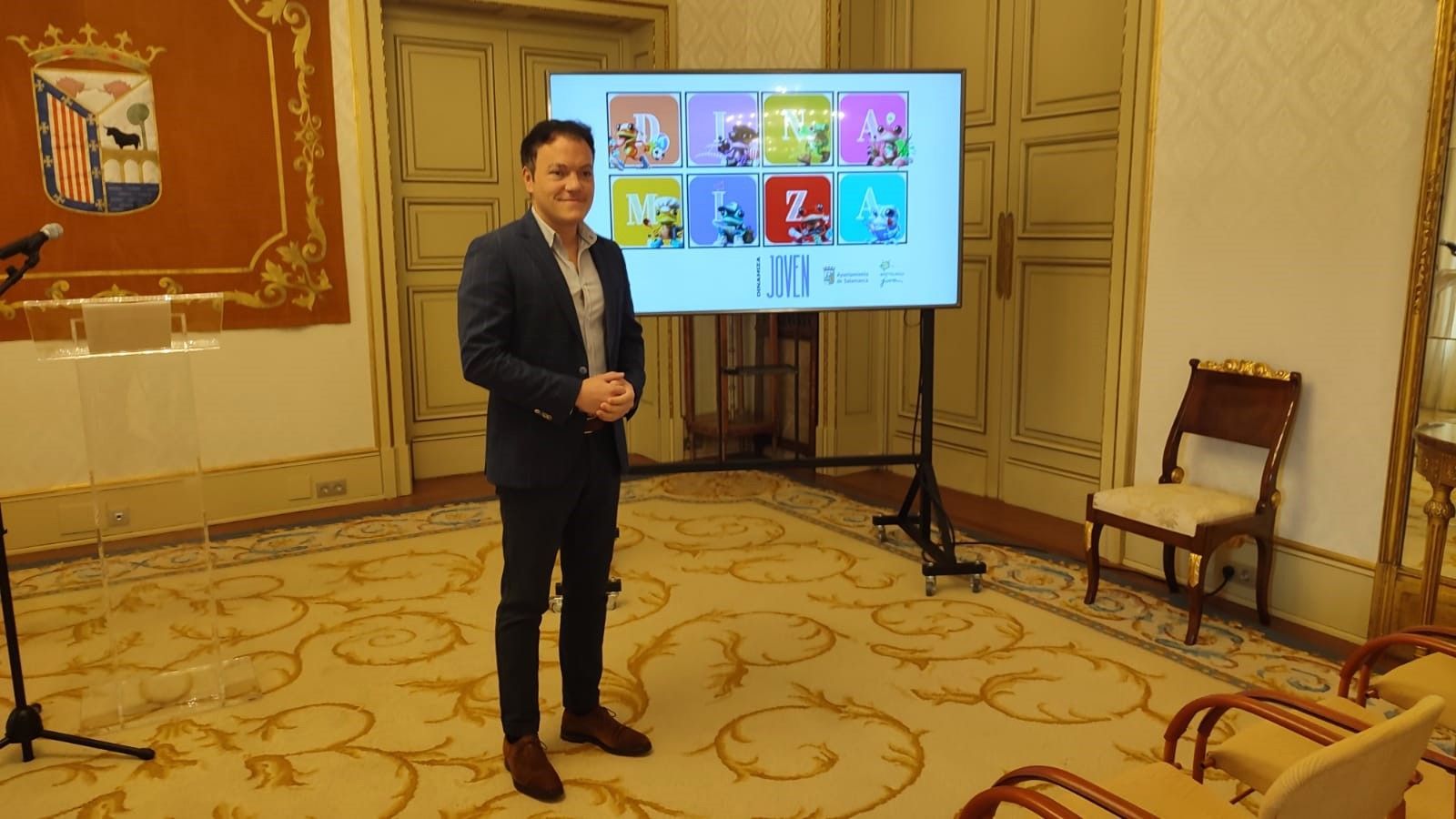 El concejal de Juventud, Pedro Martínez, presenta el programa Dinamiza Joven