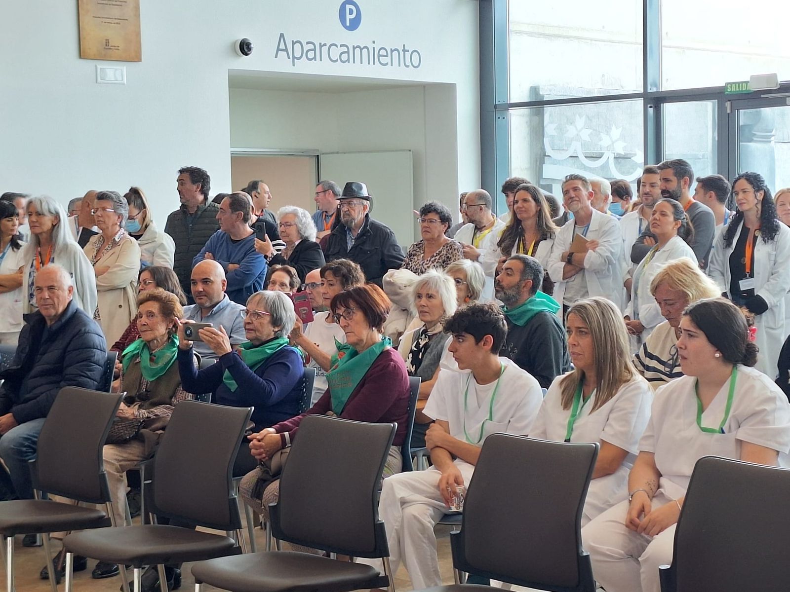 50º Aniversario del Hospital Clínico  Universitario con una intervención artística “Latidos  de barro” (25).jpeg
