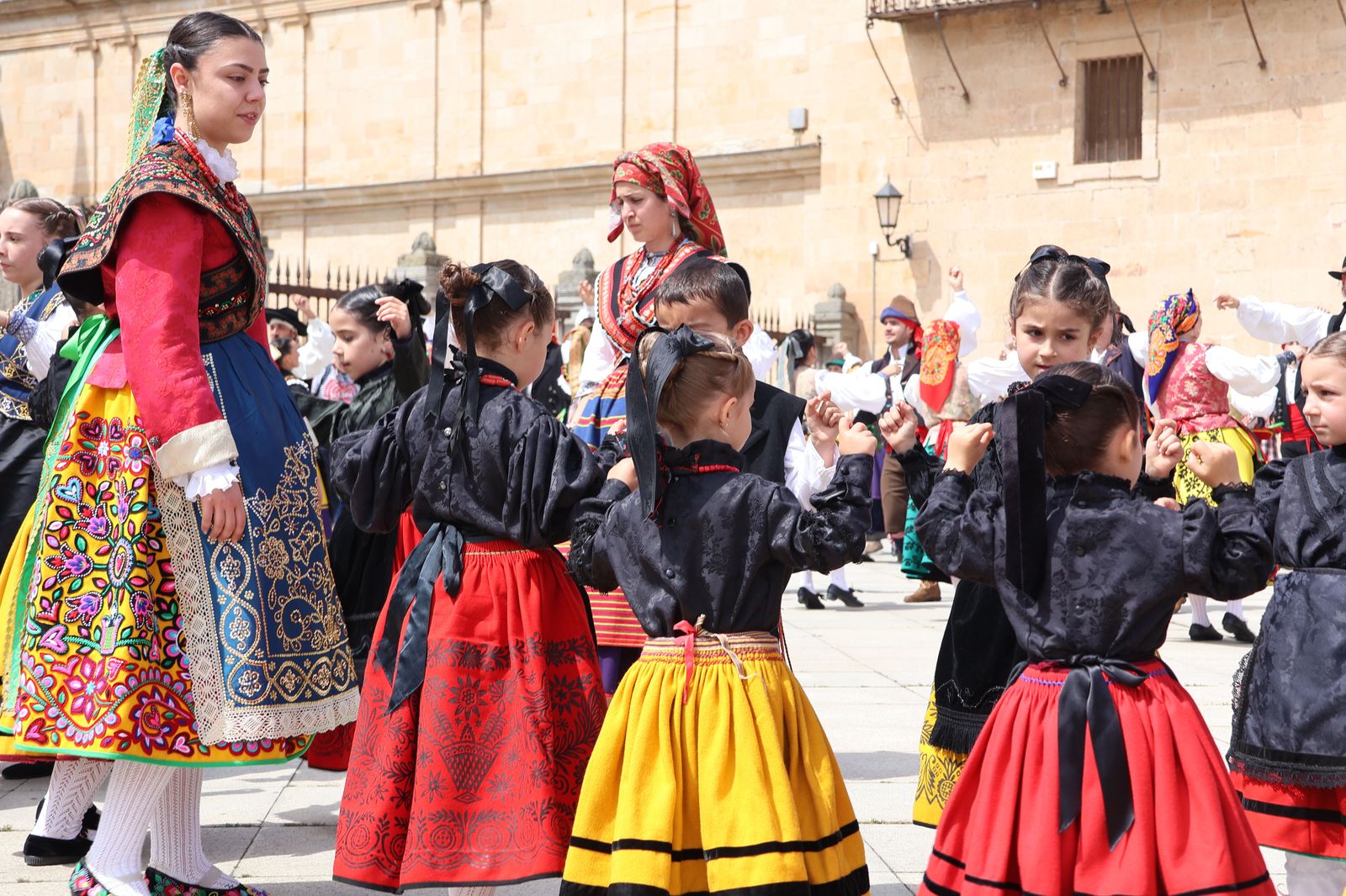 el-bolero-de-algodre-en-la-plaza-de-la-catedral-12
