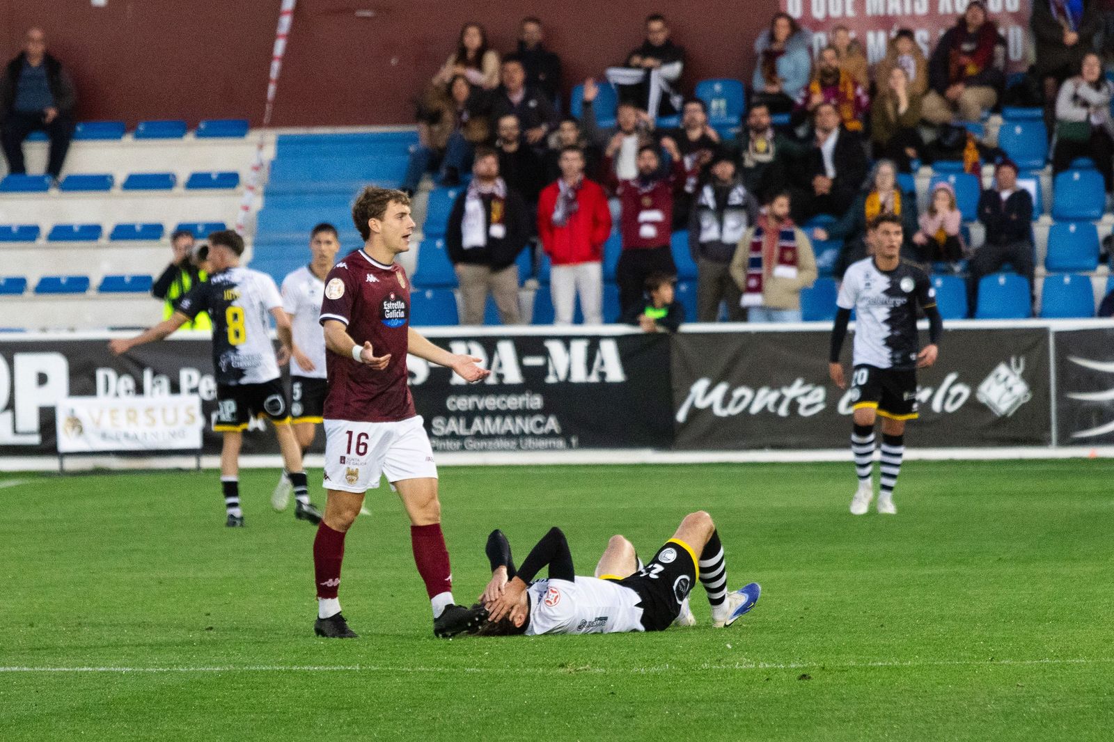 Partido entre Unionistas y Pontevedra en el Reina Sofía