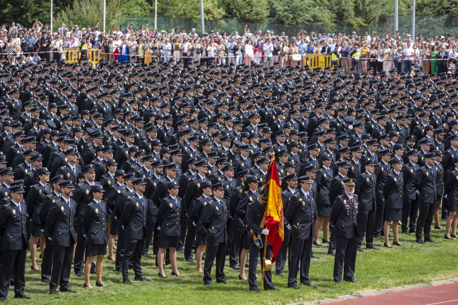 Jura de bandera de los nuevos agentes de a Policía Nacional