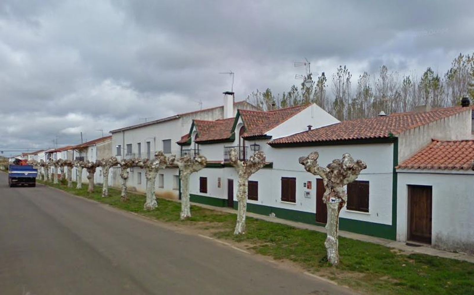 Carretera, calle principal, de Águeda, localidad integrada en Ciudad Rodrigo. Foto Googlemaps