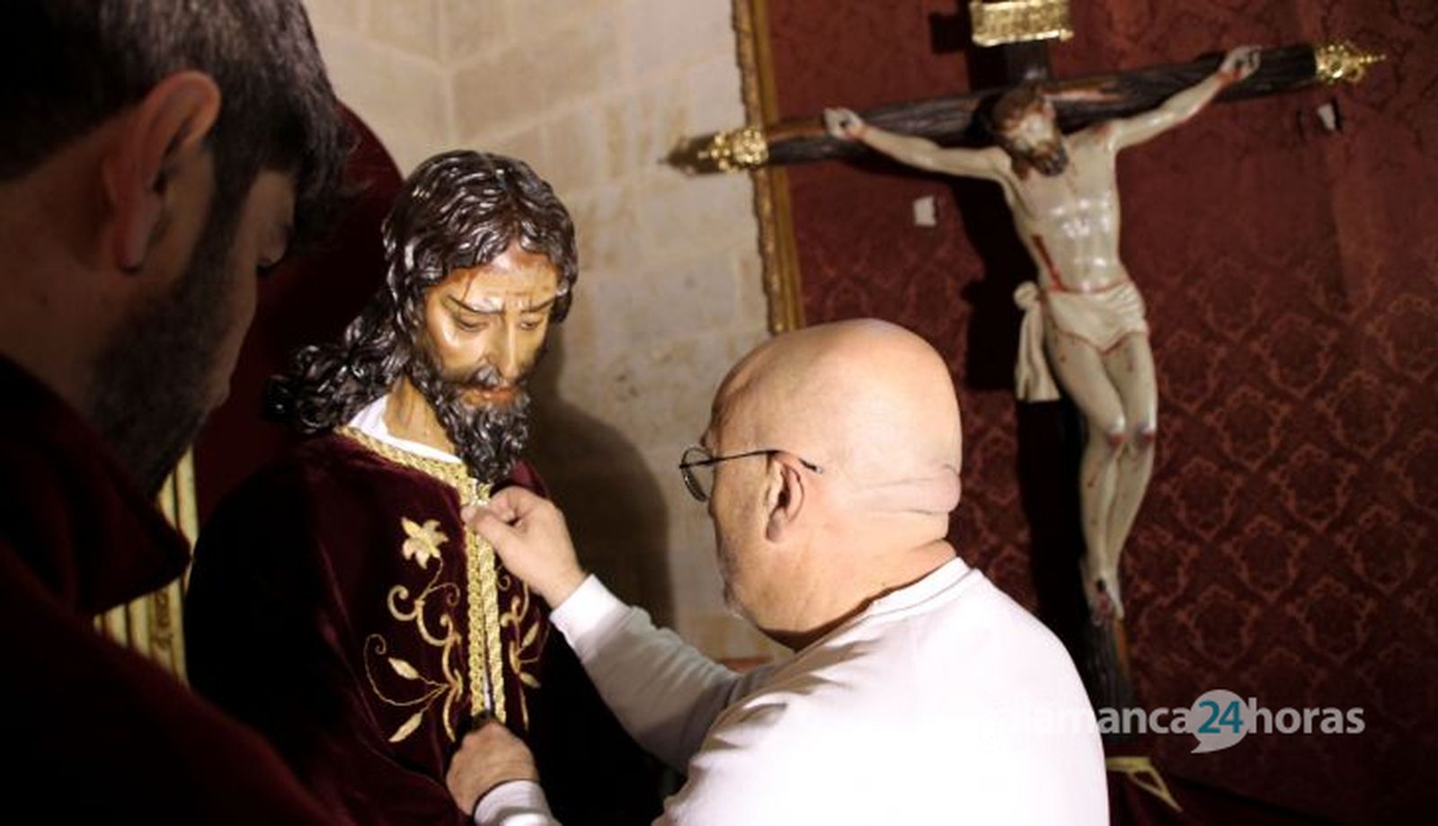 Montaje de los pasos de la Hermandad Dominicana (Virgen de la Esperanza) (52)