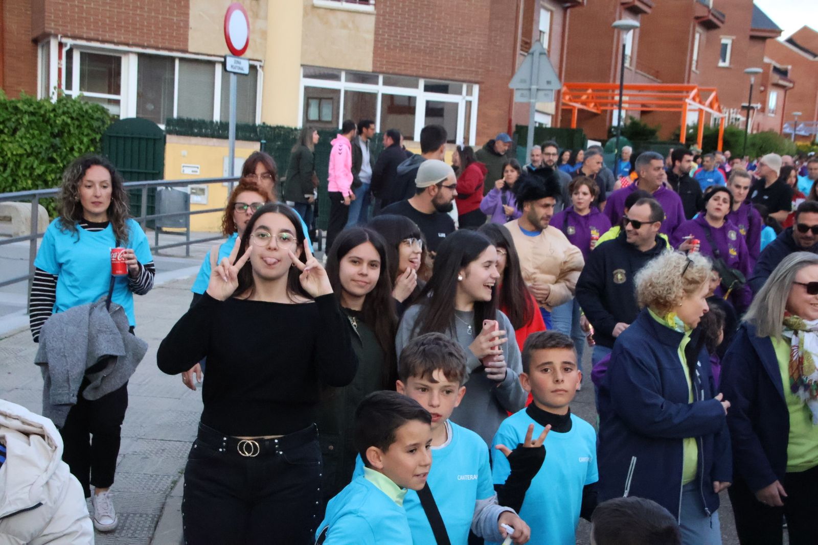  Villamayor, concentración y pasacalles de grupos y peñas