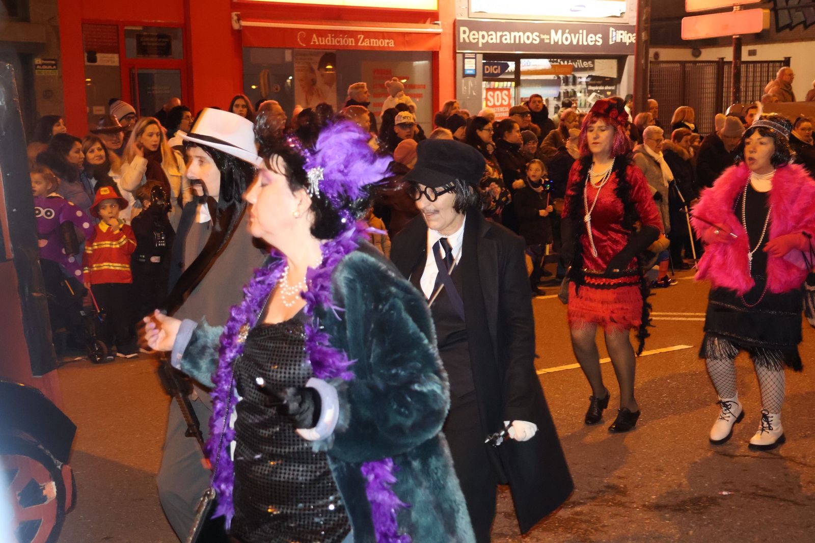 GALERÍA | Disfruta de las imágenes del colorido desfile de Carnaval en Zamora