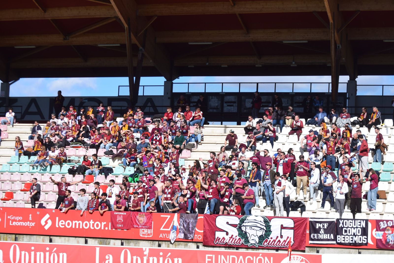 Zamora CF - Pontevedra CF (40).JPG