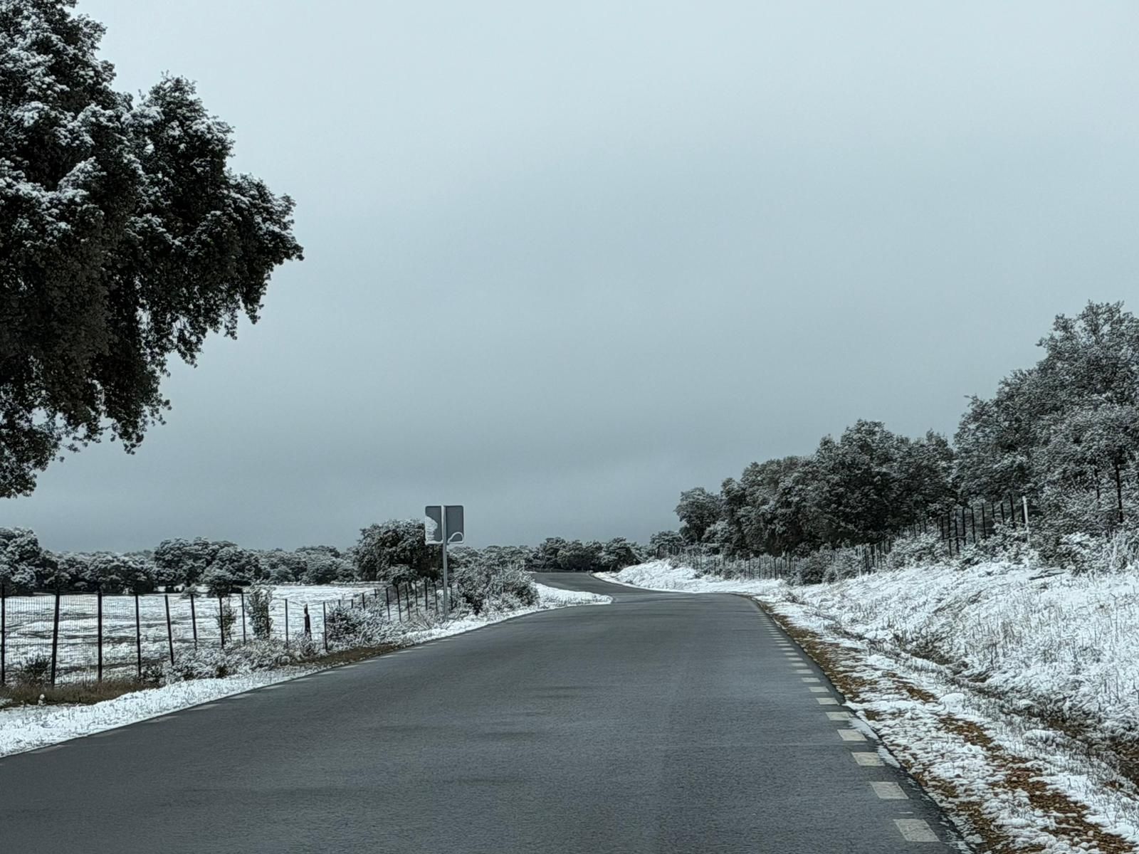 Nieve en Cuatro Calzadas, Pereña y Guijuelo este sábado