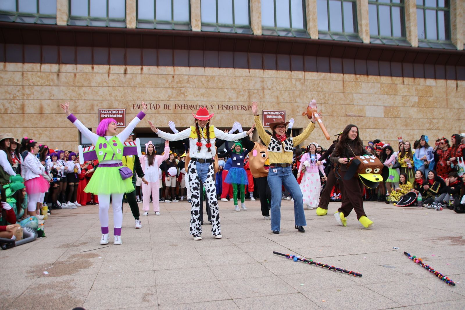 Charanga fiestas Enfermería y Fisioterapia USAL