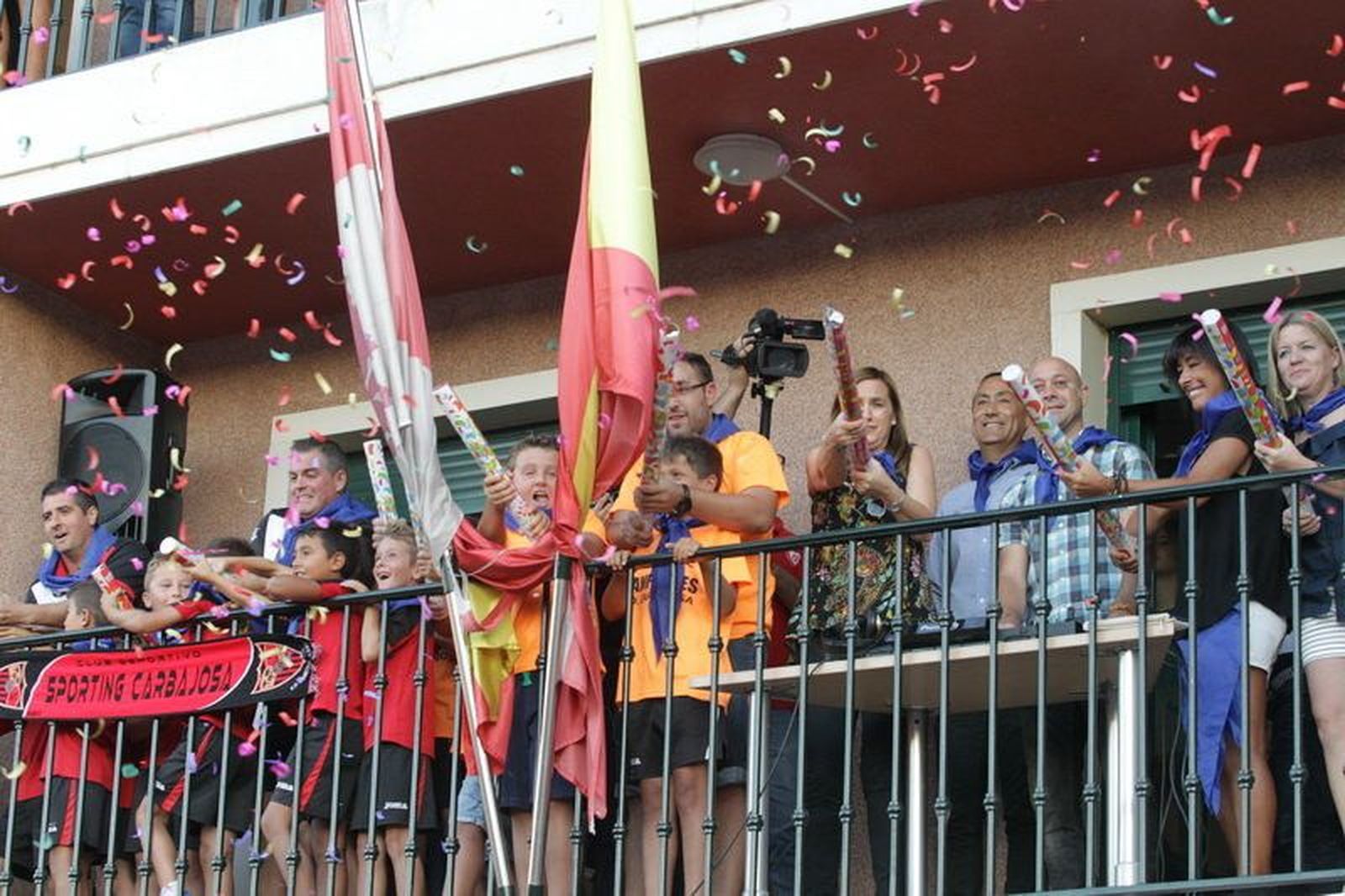 Las Fiestas de Carbajosa estallan con el chupinazo 