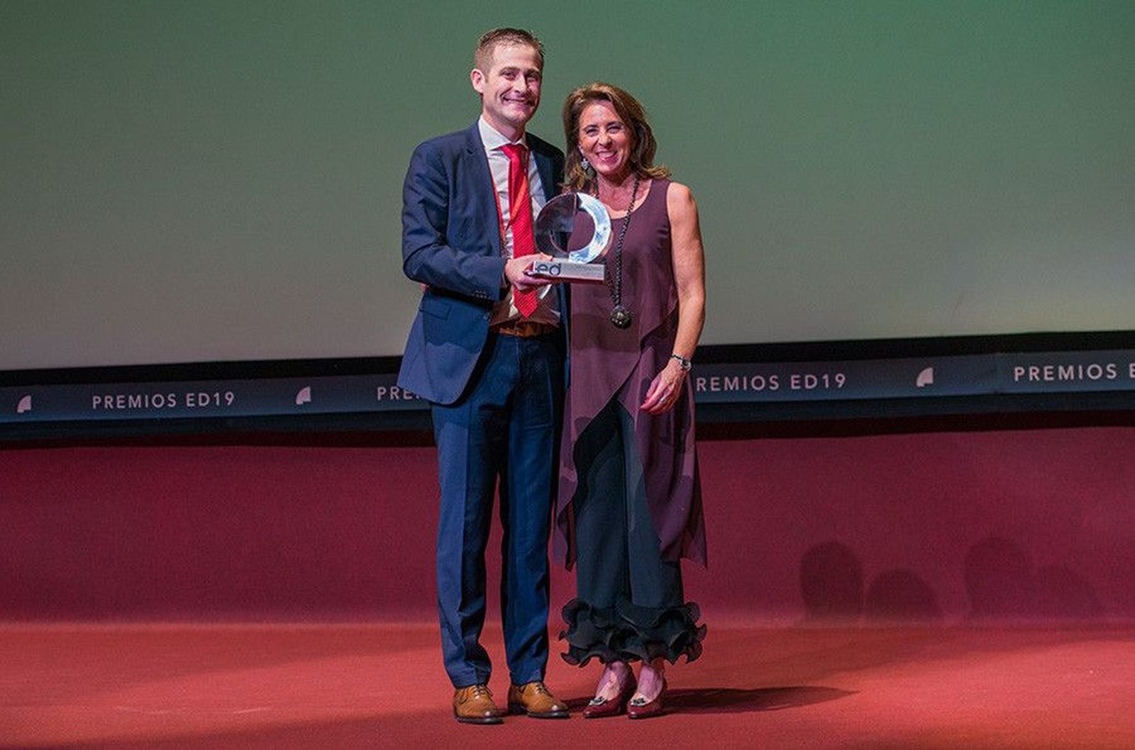 ENFERMERO PREMIO ED TESIS 19