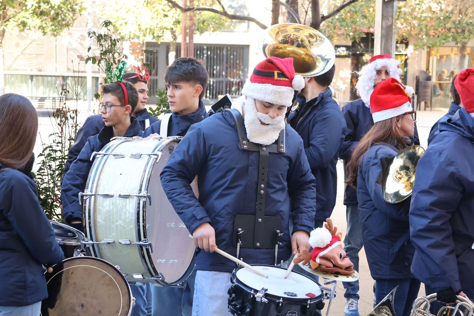 GALERÍA | Zamora vive un pasacalles repleto de espíritu navideño