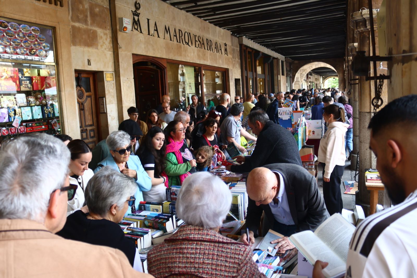 Día del Libro en la Plaza Mayor de Salamanca