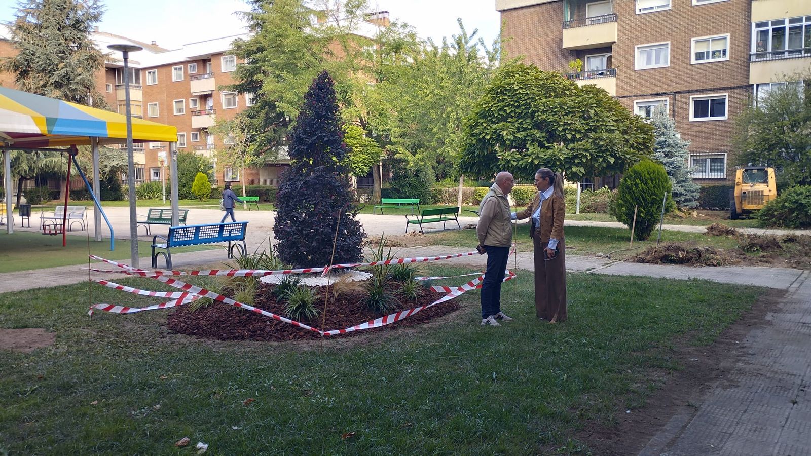 Santa Marta invierte más de 18.000 euros en la renovación de la plaza Comuneros