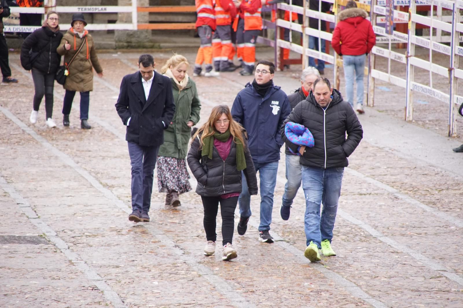 ambiente-encierro-urbano-lunes-de-carnaval-en-ciudad-rodrigo-12-de-febrero-de-2024-fotos-s24h-67