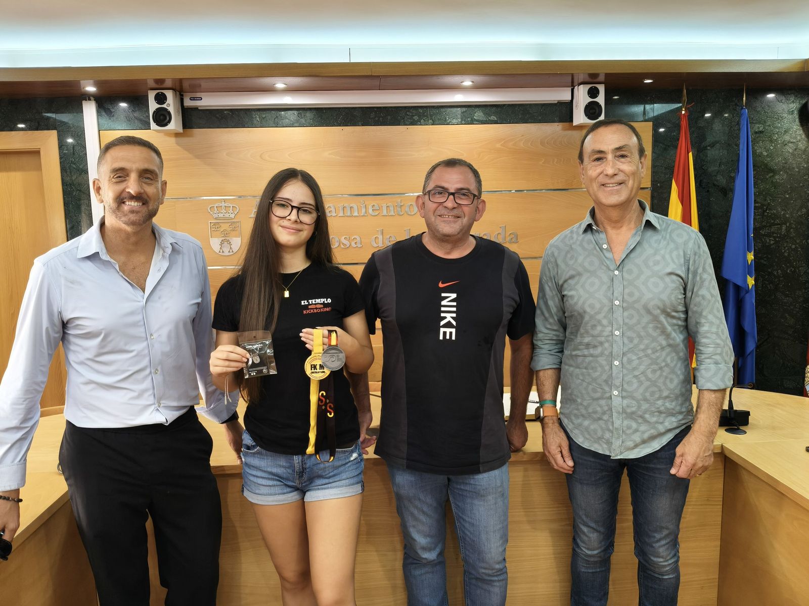 Carbajosa reconoce a la competidora de kickboxing Irene Bazo Vega