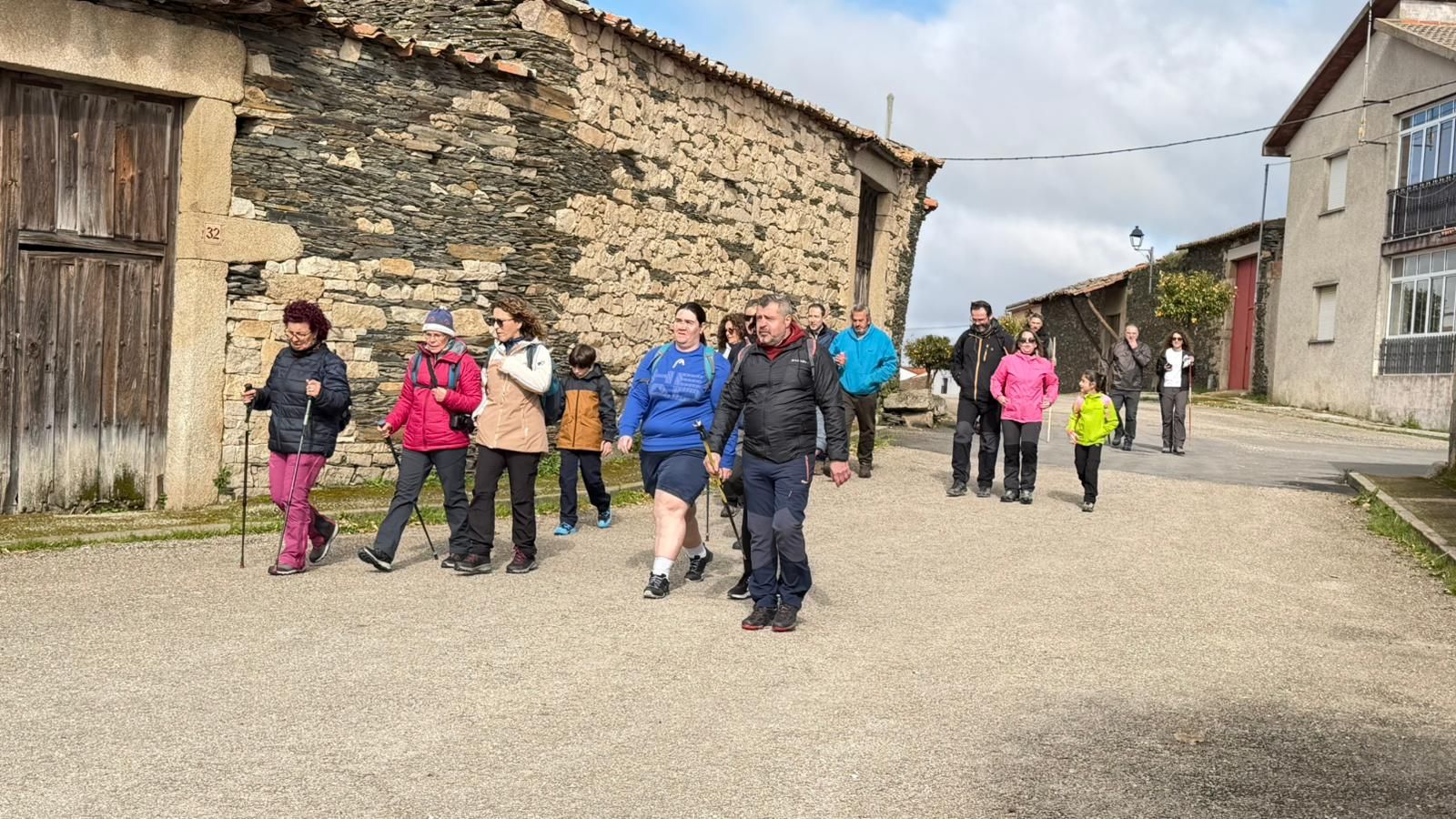 Marcha senderista en Vilvestre