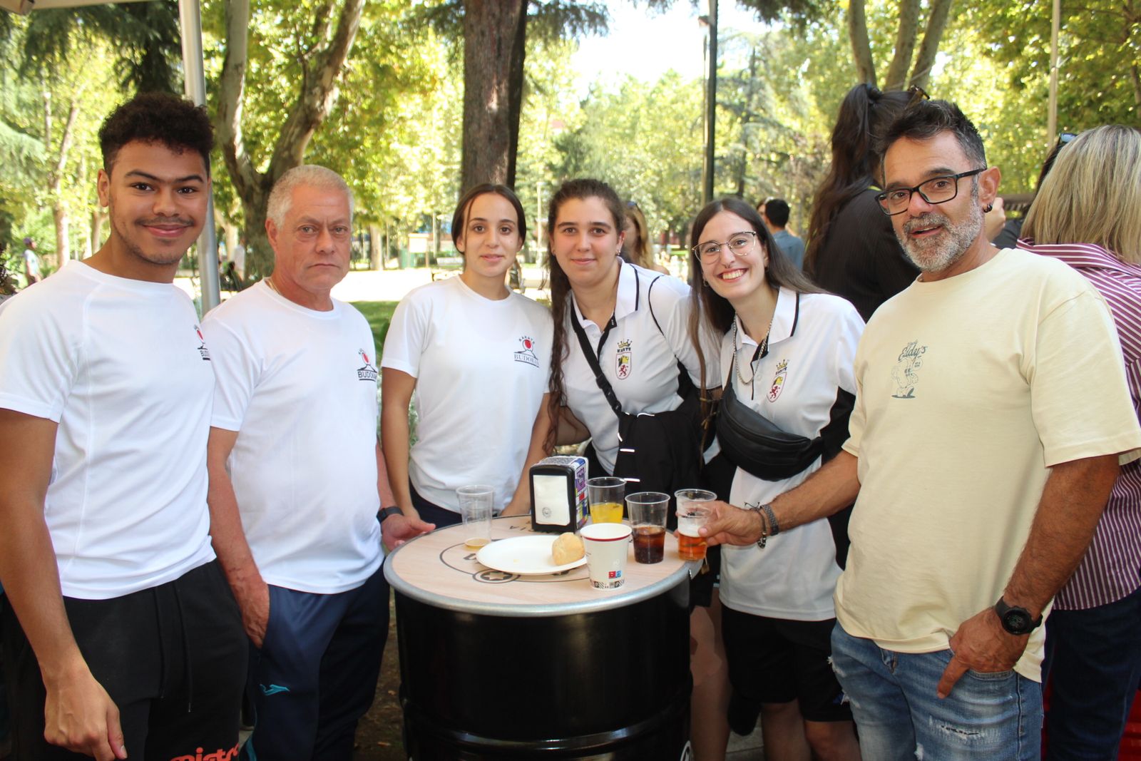 Ambiente en la Feria de Día en el mediodía de este sábado