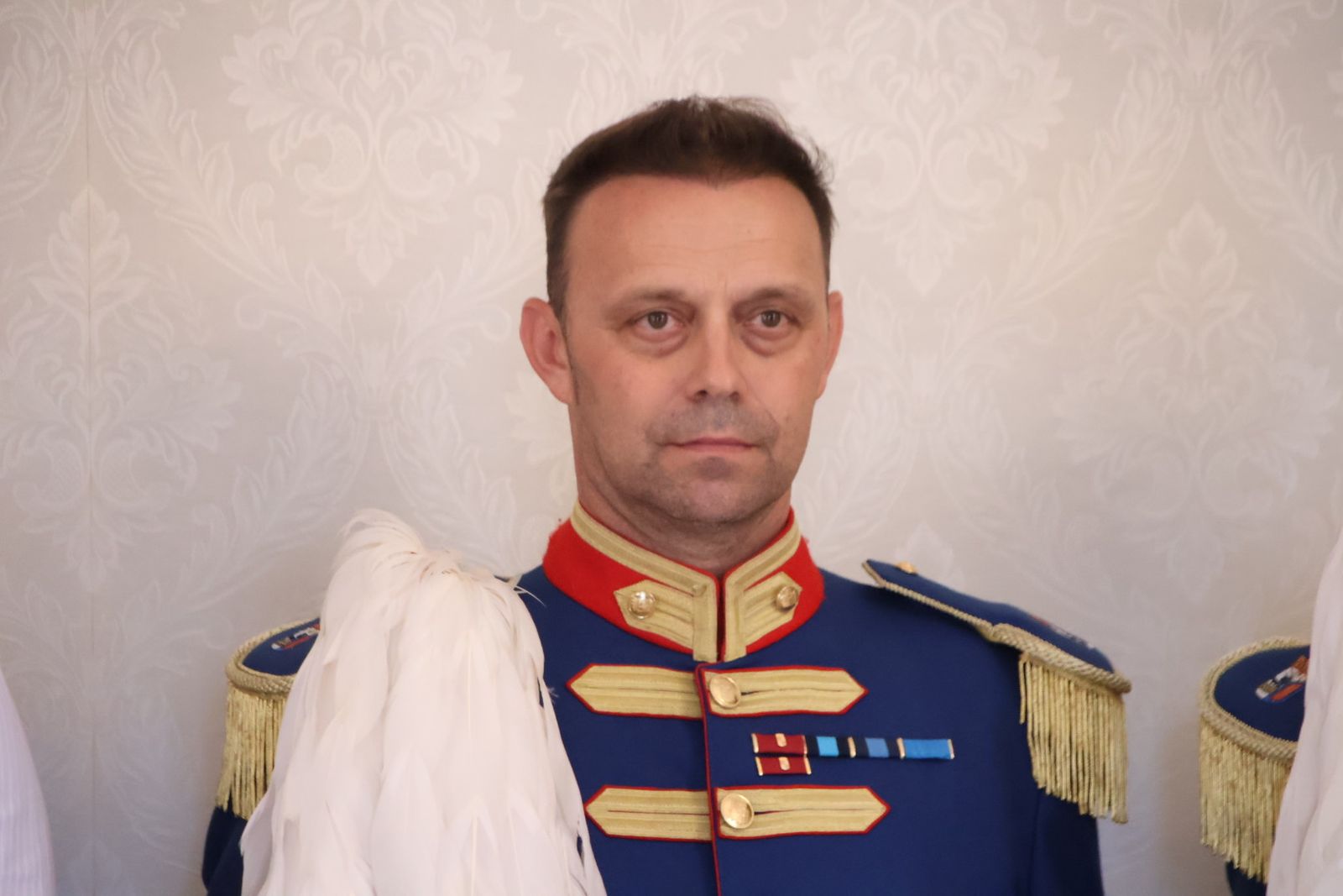 El alcalde de Salamanca, Carlos García Carbayo, recibe miembros y antiguos  miembros de la Escolta de Gran Gala de la Policía Local