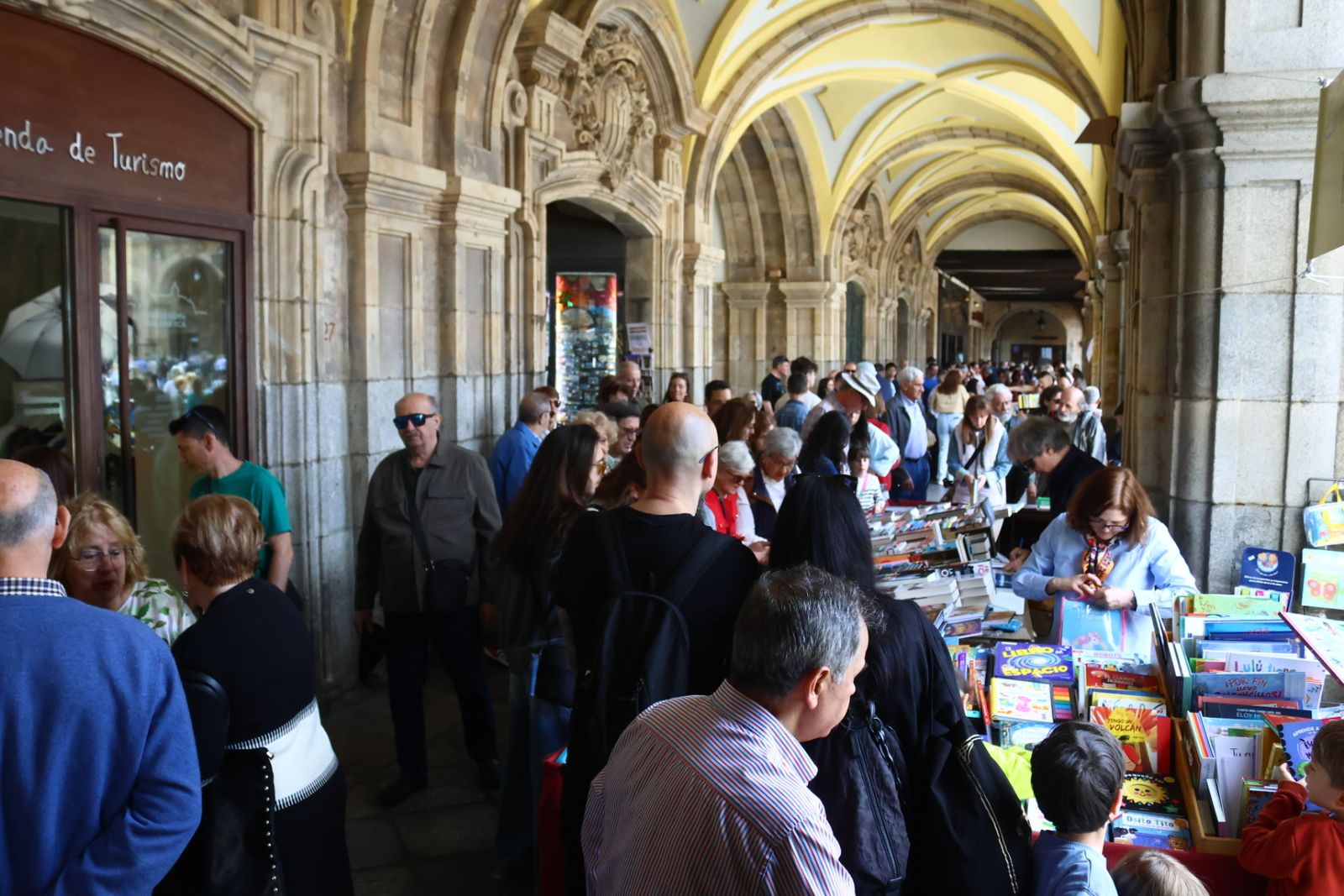 Día del Libro en la Plaza Mayor de Salamanca