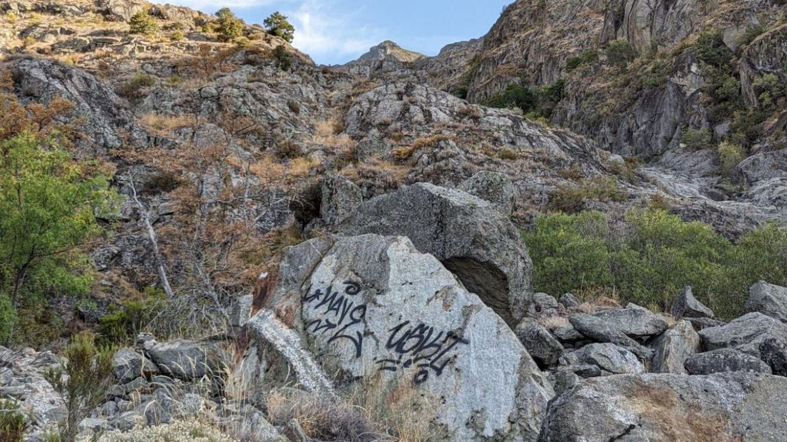 Vandalismo en el Cañón del Río Tera