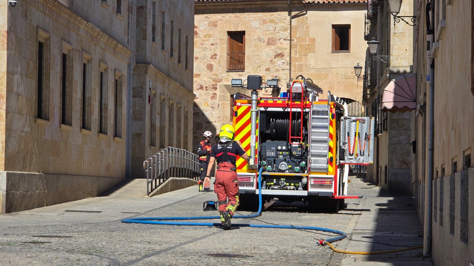 Incendio en una cocina en una vivienda de la zona de la biblioteca Abraham Zacut