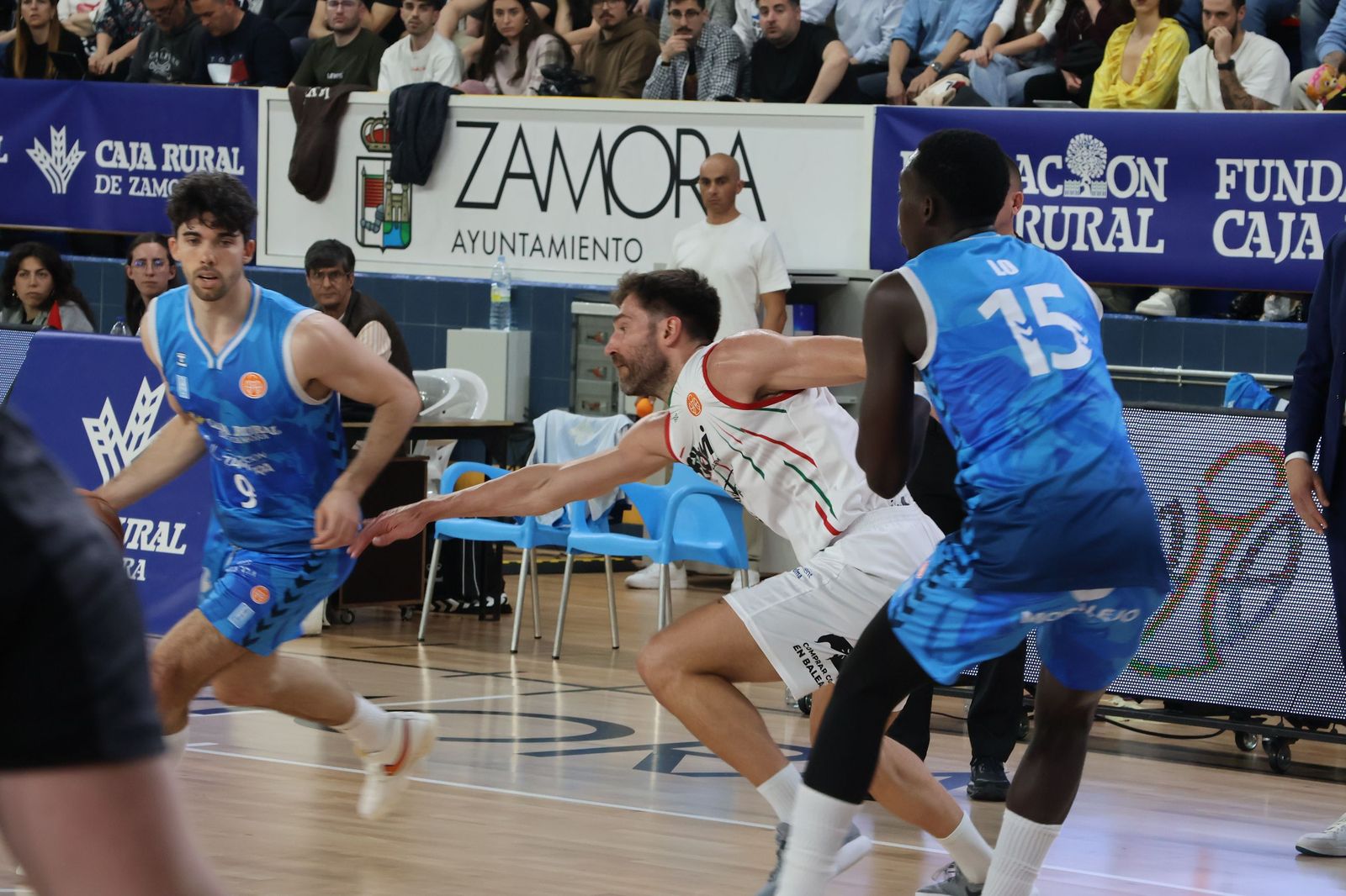 GALERÍA | El encuentro entre el CB Zamora y el Mallorca Basket, en imágenes