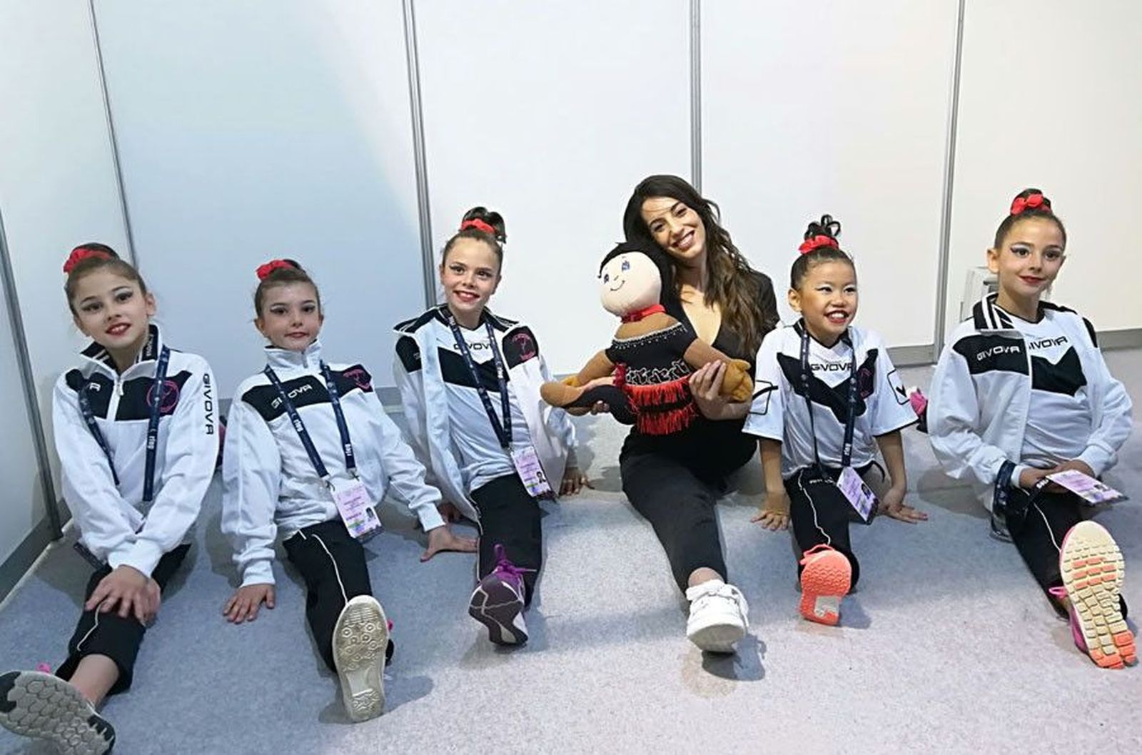 CONJ. ALEVIN MAPECCA CON ALMUDENA CID