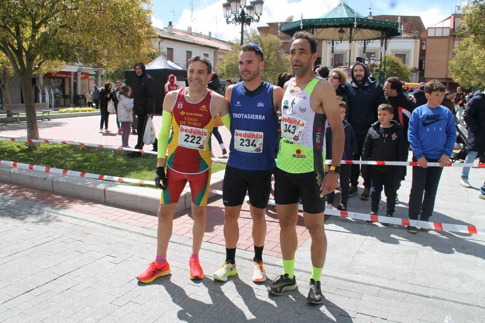 Vino Toro Caja Rural