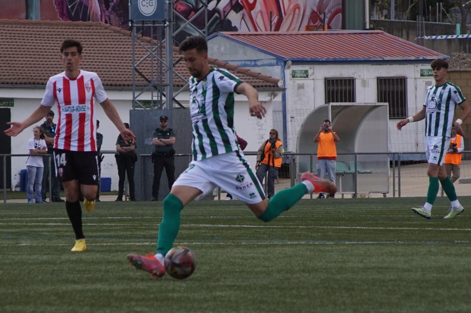 1f06e5ed-1feb-499c-be5e-6e33f705834e